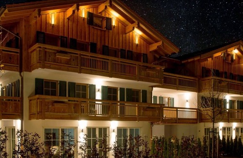 Bad Wiessee Apartment | R6 Tegernsee - Apartment TOP 10 in the 2. First floor with attic studio