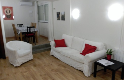 Usera House | R6 three bedrooms two bathrooms, ready to move into