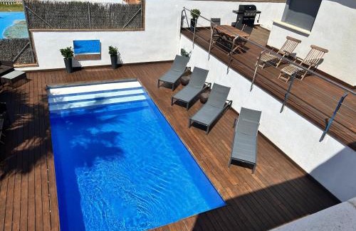 Calafell Villa | R64 Deluxe Villa Déjà Vu