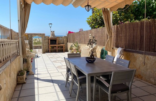 Cunit House | RACUNIT, our beachfront house in Cunit, between Barcelona and Tarragona.
