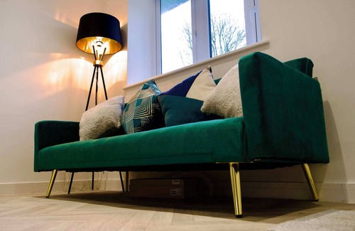 Radcliffe House | Radcliffe N8 - 3 Bedroom House