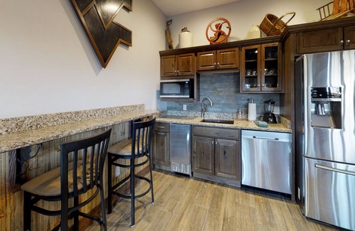 Snowshoe House | Radiant 8BR Rendezvous with Hot Tub by RedAwning