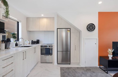 Lower Hutt House | Radiant Spot on Biddle Crescent