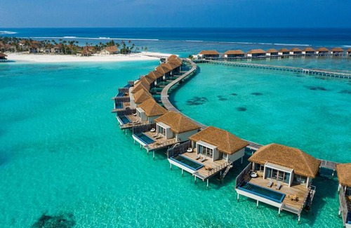 Huruelhi Island Resort | Radisson Blu Resort Maldives