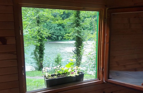 Mestrevac Cabin | Rafting Camp Encijan