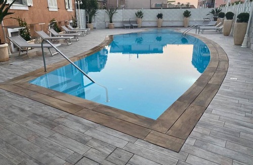 Agropoli Villa | Raggiola Poolside Apartment with private parking and garden