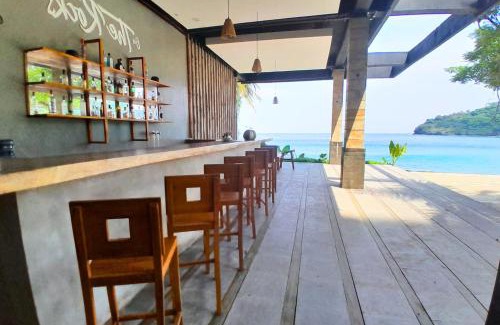 Senggigi Apartment | Ragnala 1 BR King Sea View ZN261