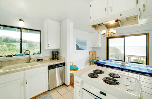Manchester House | 'Rahus Ocean Refuge' with Manchester Coast Views!