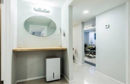 South Overton House | Raider Hideaway 2BR/1BA One Block From Tech