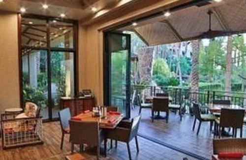Las Vegas Resort | Raiders Game Tahiti Village 1 bedroom Sept 13-16 includes parking