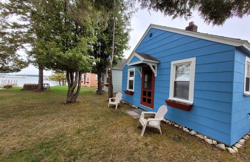 Cedarville Cabin | Rainbow Cabins (Blue Cabin #2)