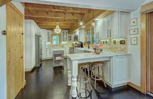 Lake Toxaway Cabin | Rainbow's End Mountain Lake House