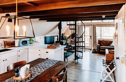 Spring Valley Cabin | Rainbow Trail/A-frame