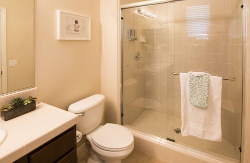 Norco House | Rainbow’s End Guest Cottage