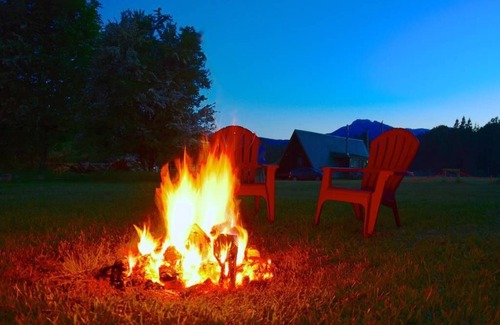 Packwood Cabin | Rainier View | Wifi | 1 Bed, 1 Bath