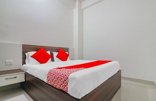 Mathura Hotel | Rajlakshmi Guest House - AC Room with attached bathroom, Free Wifi