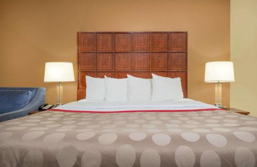 Columbus Hotel | Ramada by Wyndham Columbus North