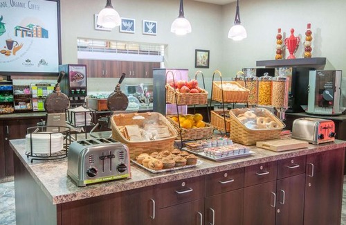 Drumheller Hotel | Ramada by Wyndham Drumheller Hotel & Suites