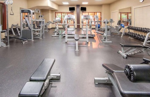 Drumheller Hotel | Ramada by Wyndham Drumheller Hotel & Suites