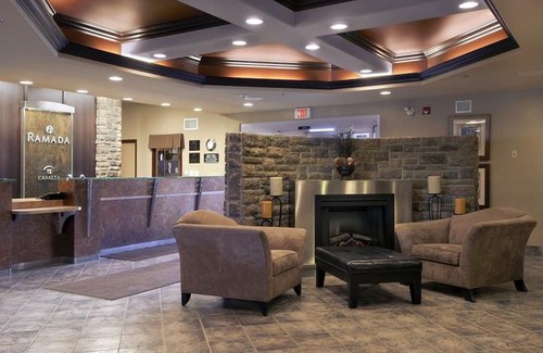 Drumheller Hotel | Ramada by Wyndham Drumheller Hotel & Suites