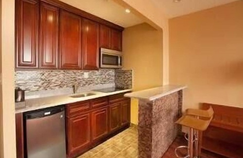Flushing Chinatown Hotel | Ramada by Wyndham Flushing Queens