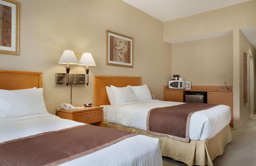 Regional District of Nanaimo Hotel | Ramada by Wyndham Nanaimo
