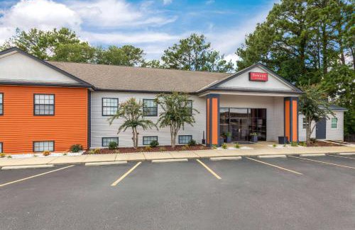 Dothan Hotel | Ramada by Wyndham Studio Suites Dothan