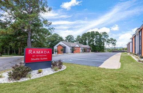 Dothan Hotel | Ramada by Wyndham Studio Suites Dothan
