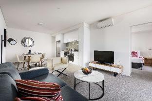 Scarborough Hotel | Ramada by Wyndham VetroBlu Scarborough Beach