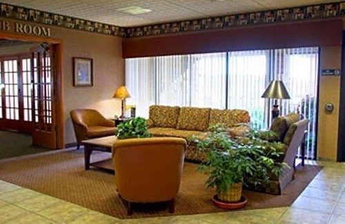 Waupaca Hotel | Ramada by Wyndham Waupaca