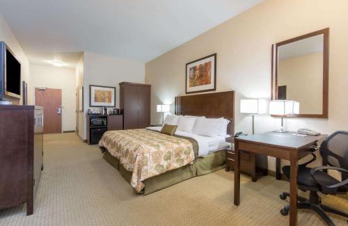 Wainwright Hotel | Ramada by Wyndham Wainwright