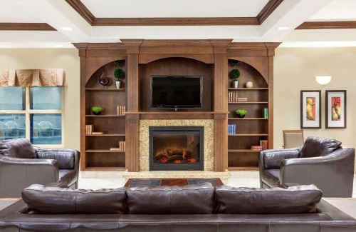 Weyburn Hotel | Ramada by Wyndham Weyburn