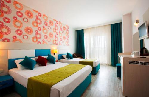 Side Hotel | Ramada Resort Side