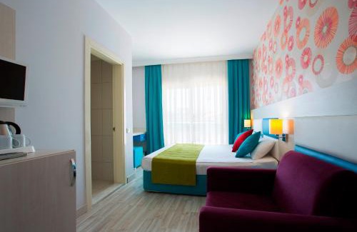 Side Hotel | Ramada Resort Side