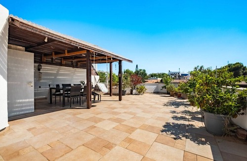Ramat Hasharon Apartment | Ramat Hasharon Duplex Rooftop Oasis with Shelter