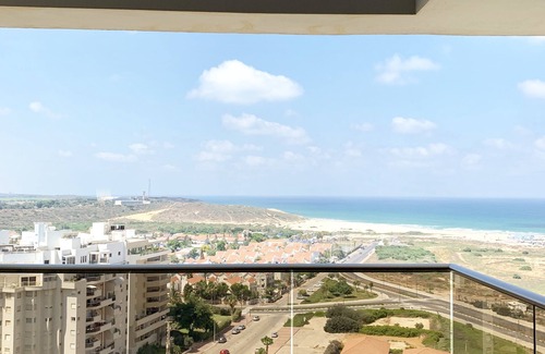 Netanya Apartment | Ramat Poleg 3 br, 2 baths, Beachfront on the 14 floor, great views Next to Piano