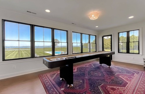 Royal Oak House | RANCH AT ROYAL OAK- Exclusive waterfront pool pier
