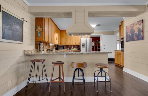 Laurel Hill House | Ranch Getaway, Large Groups Accomodations possible, within an hour to the beach!