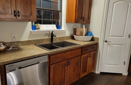 Kempner House | Ranch Stlye open floor plan, w/hottub
