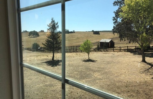 Templeton Cottage | Ranch style Country Chic get away in spectacular wine country