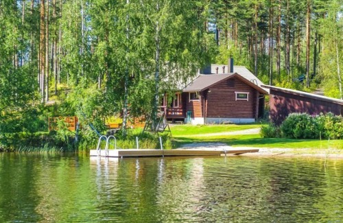 Tiainen House | Rantalaukka by Interhome