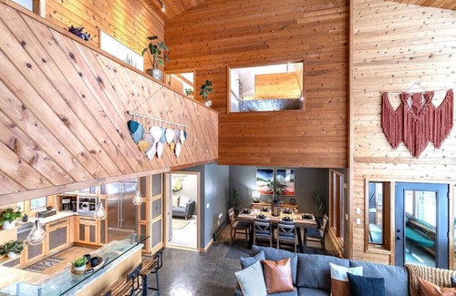 Wisconsin Rapids House | Rapids Rustic Retreat