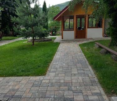 Cristian House | Rapsodia Muntilor