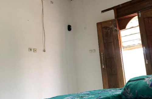 Kuta House | Rara Guest House