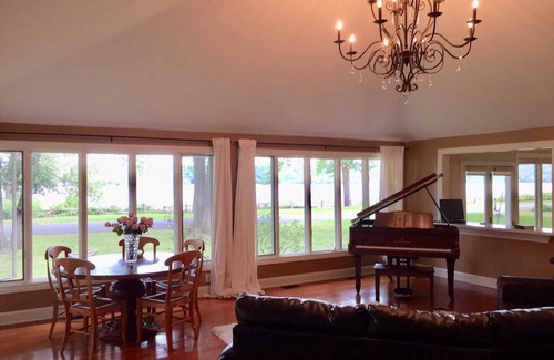 Lake St. Croix Beach Cottage | RARE 3 MONTH OPTION Luxury Cottage on the scenic St.Croix near Afton Alps