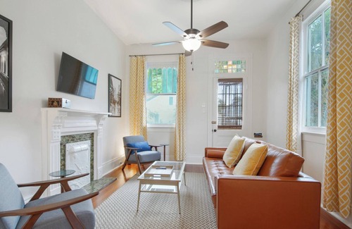 French Quarter House | Rare find in the Marigny Triangle! Steps to the French Quarter and Frenchman St