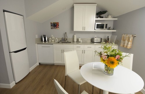 Sonoma Apartment | Rare Find Overlooking The Sonoma Plaza