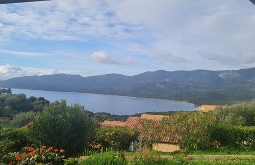 Serra-di-Ferro Villa | Rare villa with sea view: * pedestrian residence: heated pool, sea, maquis.