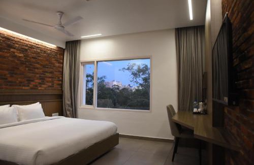 Teynampet Hotel | RATHNA RESIDENCY - Near US CONSULATE