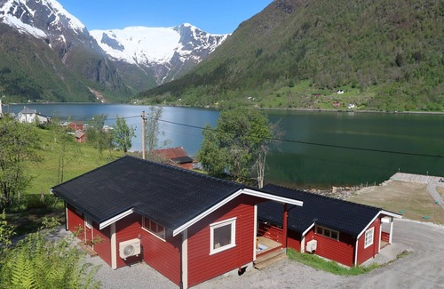 Balestrand House | Raumelen by Interhome